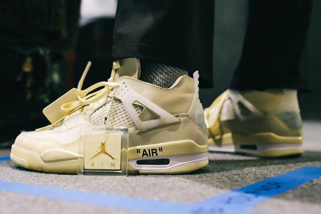public/uploads/2020/09/off-white-x-air-jordan-4-sail.jpg