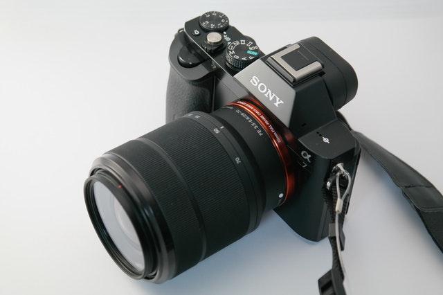 public/uploads/2021/10/Sony-Camera.jpg
