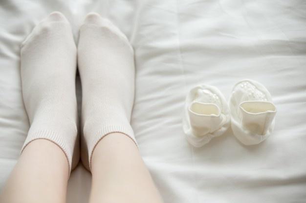 public/uploads/2021/12/Womens-Socks.jpg